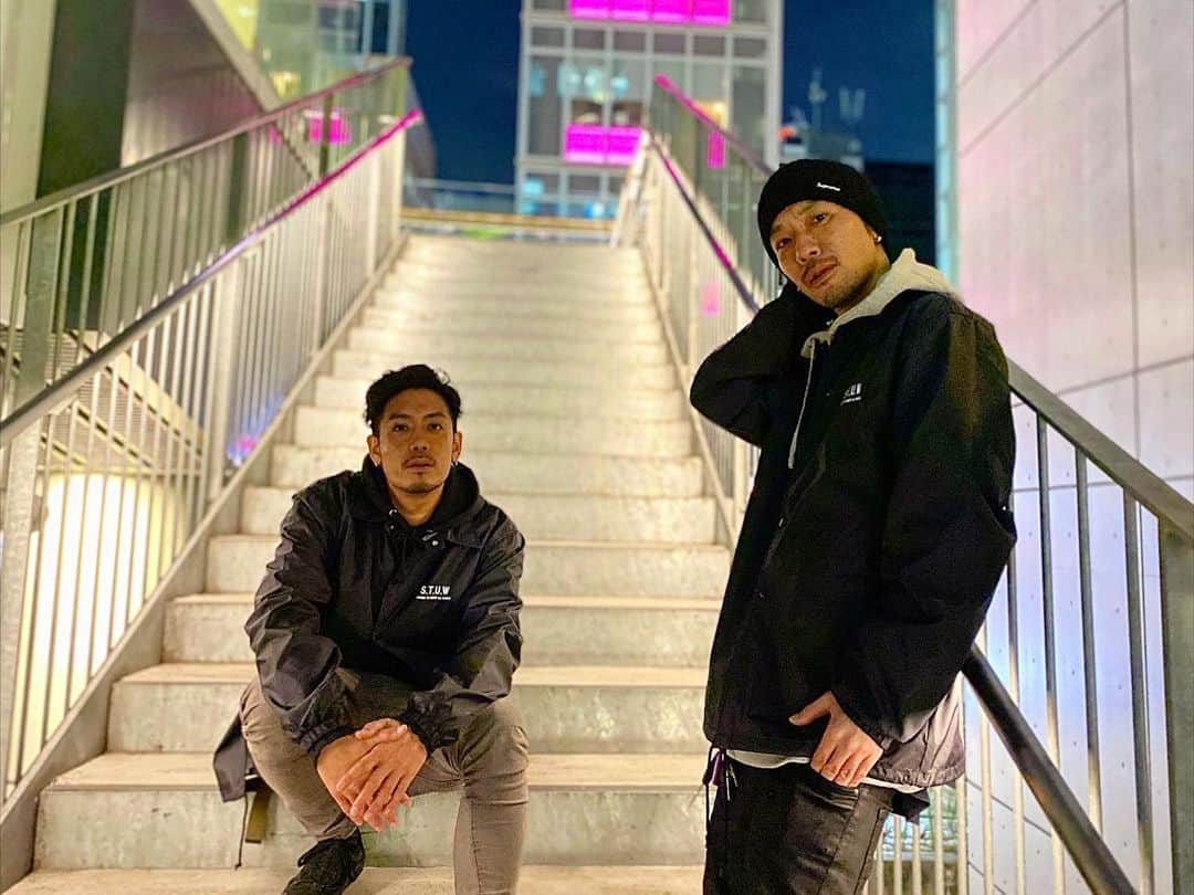 のインスタグラム：「S.T.U.W project vol.3  12/23(wed) 21:00からのストリーミングLIVEのチケット発売中！！ 今回もスペシャルな感じで、ハイクオリティな映像と音と共にお届けするんで、絶対チェックしてねー！  今回のグッズも間も無くお届けできると思うんで諸々お楽しみに！！  チケット購入 https://domekashiwa.zaiko.io/e/basesecreta  #stuw #rookiezispunkd #spyair #live #streaminglive」