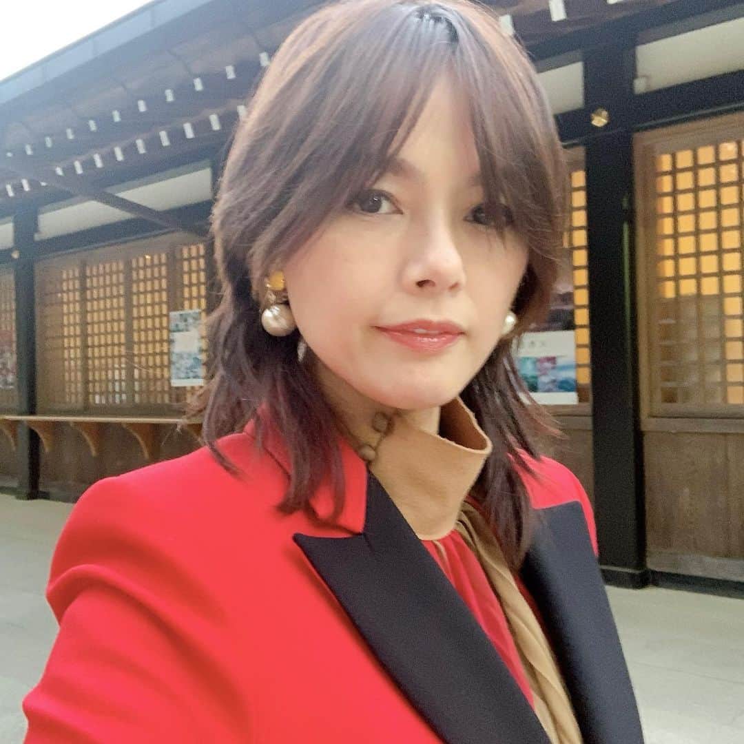 のインスタグラム：「鹿島神宮の御創建2680年祭で歌唱奉納をさせて頂きました。本殿と奥宮と2回のご奉仕でした😊あまりの神聖さに感動して😢でした。良い経験をさせて頂きました。ありがとうございました。  #鹿島神宮 #武甕槌大神」