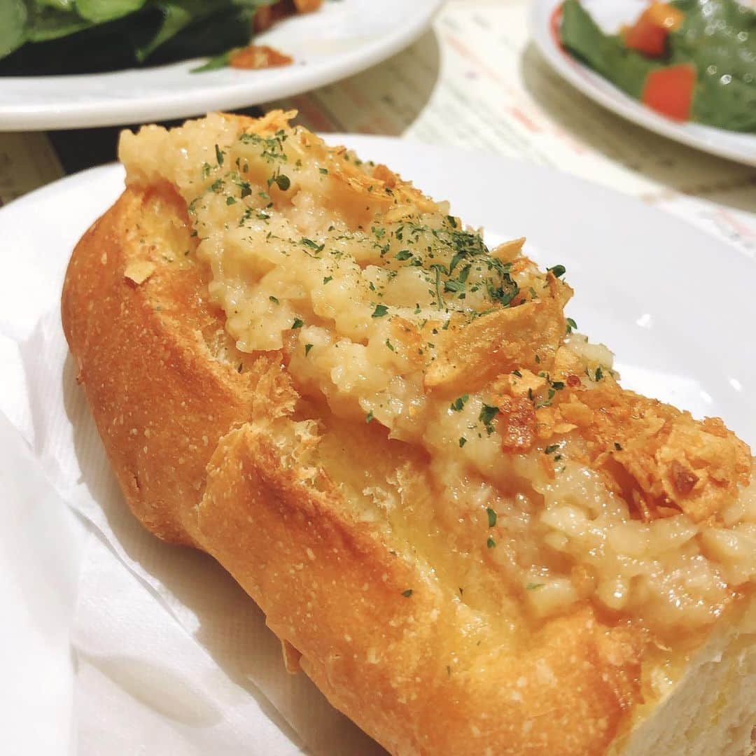 レナのインスタグラム：「にんにく部作りたいです🧄」