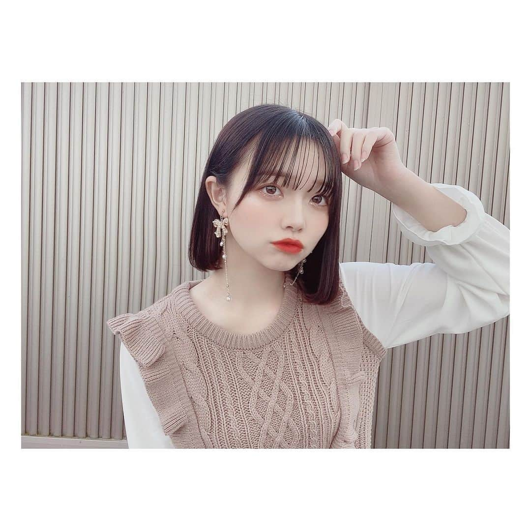 奥本陽菜さんのインスタグラム写真 - (奥本陽菜Instagram)「髪切ったんだ~💇‍♀️ ・ ・ ・ ・ ・ #ショートヘア #内巻きボブ  ・ ・ ・ 念願のイヤリングもゲット…♡」12月4日 20時04分 - hinanohiroshima