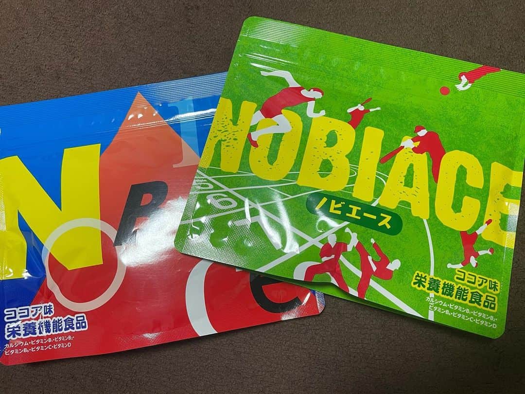 立石諒のインスタグラム：「僕が応援させていただいている 中高生のための成長応援ドリンク 「ノビエース」 僕が小さい頃はプロテインなど 味が不味いものが多く、 毎日飲むのが辛かったです。 ですがノビエースは成長期の体づくりが メインになっていて 牛乳にまぜるだけなのにとても 美味しいです。 １回の量も多くなく 毎日続けられます！ 是非成長期のみなさん 飲んでみてねー！！  #NOBIACE #ノビエース #中高生 #成長期 #おすすめ #栄養 #しっかりとって #どんどんおっきくなろう」