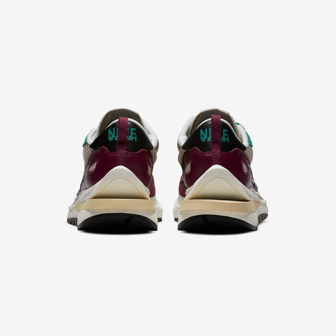 HYPEBEASTさんのインスタグラム写真 - (HYPEBEASTInstagram)「@hypebeastkicks: Here’s an official look at the @sacaiofficial x @nike Vaporwaffle “String/Black Villain-Red.” Rendered in tones burgundy, green and beige with hits of black and white, the take on the Vaporwaffle accents the double-stacked design that combines elements of the Nike Vaporfly with the classic Pegasus from 1983. Head tot he link in our bio for more details and look for it to release on Nike SNKRS and at select retailers on December 17 for $180 USD.⁠⠀ Photo: Nike」12月4日 20時13分 - hypebeast