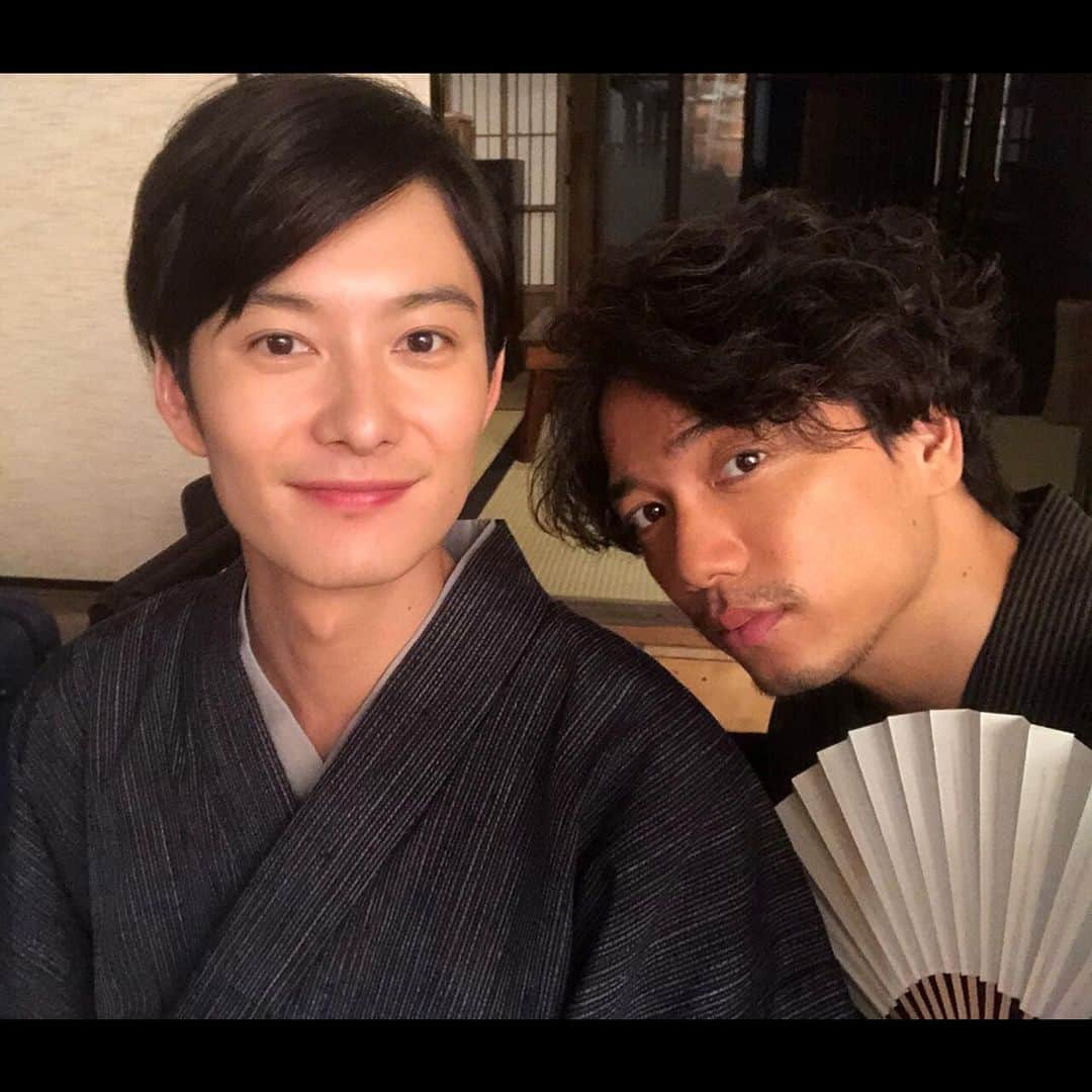 山崎育三郎さんのインスタグラム写真 - (山崎育三郎Instagram)「. 大好きな作品が再び！！  4Kで見れます！！  嬉しいなぁ。  助六みてね。  まーくん、あやちゃん元気かな。  「昭和元禄落語心中」  　2021年1月6日(水) 夜11:15~  ［BS4K］毎週(水)再放送！  http://nhk.or.jp/drama10/rakugo/  #昭和元禄落語心中 #助六」12月4日 20時17分 - ikusaburo_yamazaki