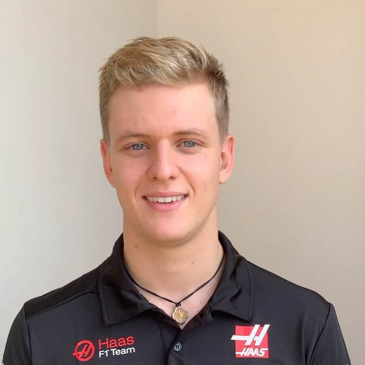ミハエル・シューマッハのインスタグラム：「💥👏🏻👏🏻👏🏻💥 What a journey behind you; what a journey infront of you! Best of luck, @mickschumacher, #TeamMS is behind you 🍀 @haasf1team @scuderiaferrari @ferraridriveracademy #HaasF1 #KeepFighting」