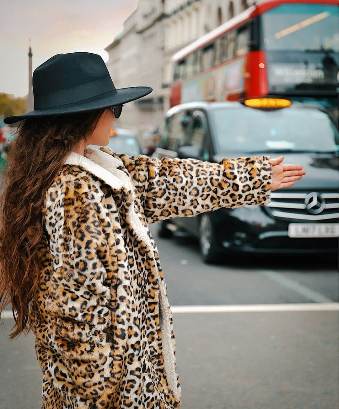 Laertaさんのインスタグラム写真 - (LaertaInstagram)「This is the way to fashion ✋🏻 @kids_around #london #fashiongirl」12月4日 20時26分 - fashion_laerta