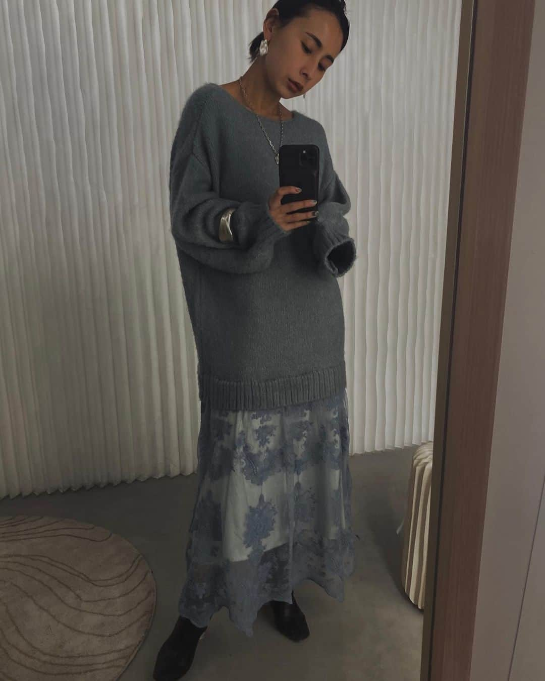 黒石奈央子さんのインスタグラム写真 - (黒石奈央子Instagram)「アメリふく . .  undressed 2way lace knit dress ¥20000 12/8 . .このにっとは大阪で来てた子で、即オーダーした！ レースキャミとニット、ペチコートの3点セット。  @ameri_shinjuku @amerivintage @ameri_daikanyama @ameri.shinsaibashi #ameri#amerivintage #fashion #vintagefashion #coordinate#ootd#outfit#osanposnap #705_outfit #大人ファッション #大人コーディネート #大人スタイル #modestyle #modefashion#modecasual」12月4日 20時26分 - blackstone705