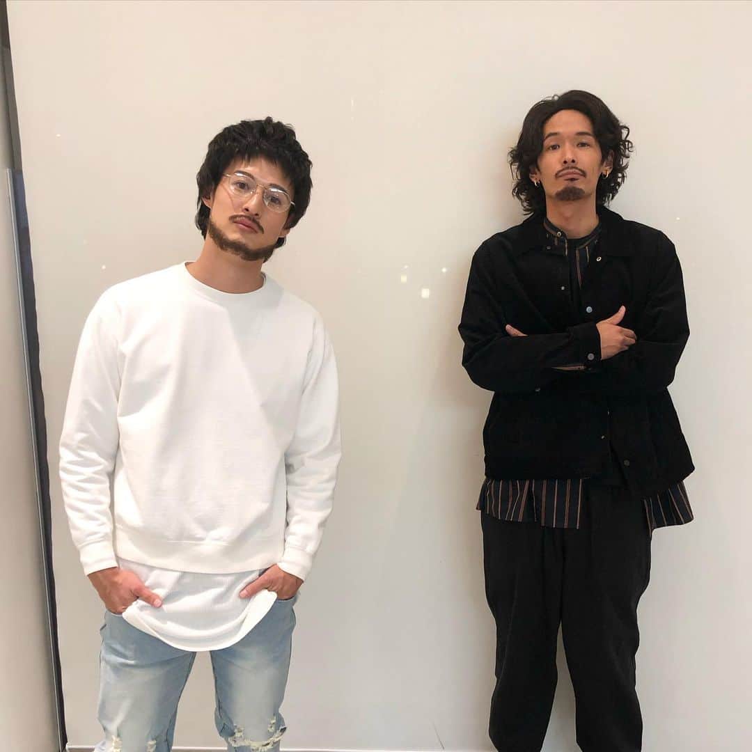 シュネルのインスタグラム：「ものまね王座を観てくださった皆さんありがとうございます！  悔しいの一言じゃおさまらないくらい負けたときは落ち込んだけどものまね王座に出演できてまた一ついい経験になりました！  また来年王座に出れるようにレベルアップ頑張りたいと思います！  #ものまね王座決定戦 #KingGnu」