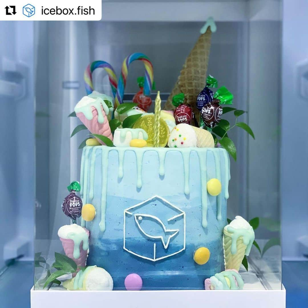 キム・ジスクさんのインスタグラム写真 - (キム・ジスクInstagram)「너무 예쁘잖아요ㅠㅠㅠ 감동ㅠㅠㅠㅠ🍰 . @icebox.fish  ・・・ 냉장고등어로 선물이 도착했어요😍 . #센스있는선물 #고맙습니다 #냉장고등어 🐟 #정식오픈임박  #스마트한냉장고관리앱」12月4日 11時48分 - jisook718