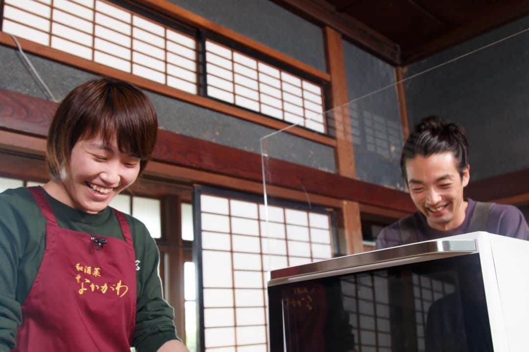 日本テレビ「満天☆青空レストラン」さんのインスタグラム写真 - (日本テレビ「満天☆青空レストラン」Instagram)「料理の撮影時は、﻿ いつも以上に笑顔になります！﻿ ﻿ 美味しい料理を作って下さる﻿ 皆様ありがとうございます！﻿ ﻿ ゲストは、森山未來さんです！﻿ ﻿ 明日放送です！﻿ ご覧下さい⭐️﻿ ﻿ #満天青空レストラン﻿ #青空レストラン ﻿ #青空 #青レス #満天 ﻿ #宮川大輔 #大ちゃん ﻿ #うまい﻿ #日テレ #日本テレビ﻿ #神奈川県#藤沢市﻿ #ロケ﻿ #アカカマス﻿ #森山未來」12月4日 12時04分 - aozora_official