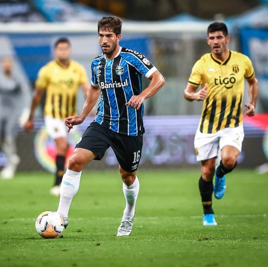ルーカス・シウヴァ・ボルジェスのインスタグラム：「Classificação ✅ @libertadoresbr 🇧🇼💪🏼」
