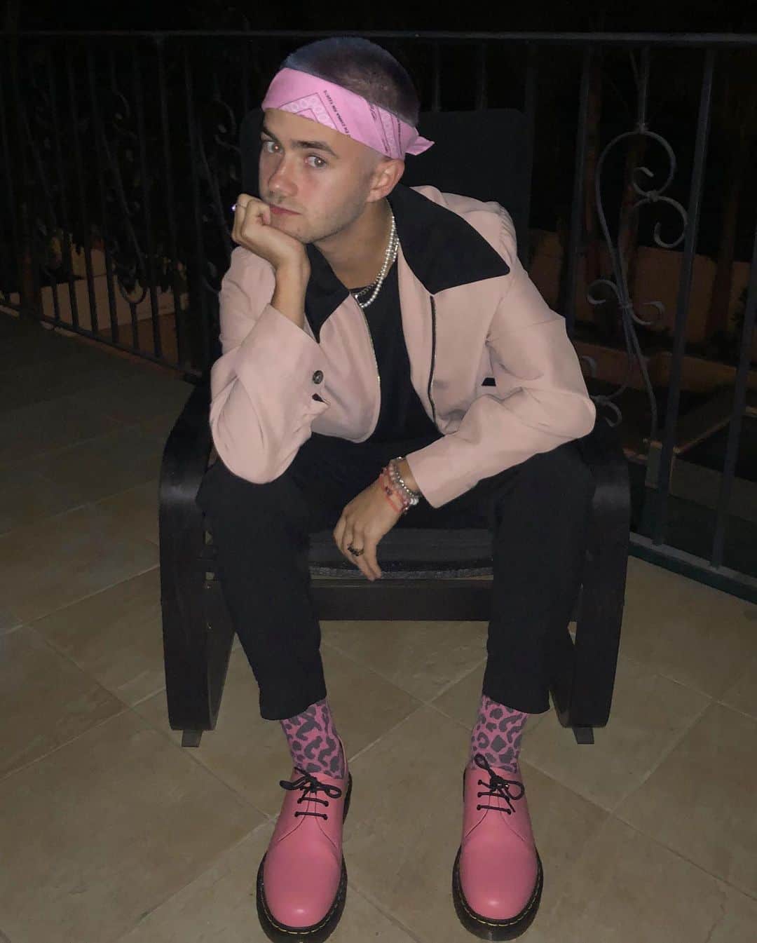ジャック・ジョンソンのインスタグラム：「PASTEL: The Early Days — OUT NOW!! Link in my bio」