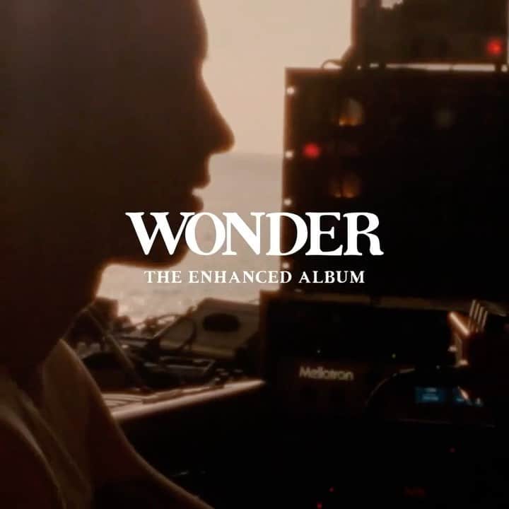 ショーン・メンデスのインスタグラム：「For a deeper look into my album, check out #WONDER the enhanced album on @spotify 🖤」