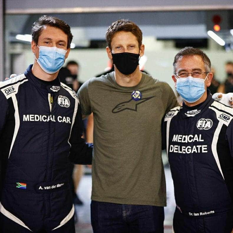 ロマン・グロージャンのインスタグラム：「Forever we will be linked by something unique! Life fighters And don't worry @mariongrosjean isn't jealous 😂」