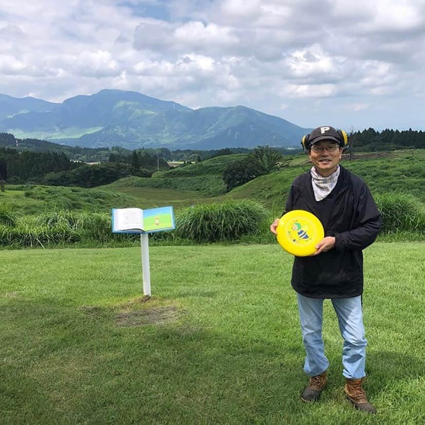 橋本昌彦さんのインスタグラム写真 - (橋本昌彦Instagram)「【速報】 今朝、葉山館長と話しまして 来年8月8日 日曜日　 葉祥明阿蘇高原美術館にて LIFE野外上映イベント開催決まりました🌈  みんな阿蘇に集合🏃‍♂️😉よかよ〜  絶対行きたい！とう熱い希望者はご連絡下さい🌈 今からお席確保しておきます！😉  【追記】 来年からは豊かな心を育むSDGSの取り組みとして企画していきたいとと思います。企業の取り組みとしてご賛同してくださる企業様と連携していきたいと思います。￼  #遊ぶ  #阿蘇  #葉祥明美術館  #野外上映  #イベント  #橋本昌彦  #lifeいのち  #life  #癒しの時間  #原点回帰  #リトリート  #sdgs  #csr  #熊本  #旅行  #旅  #音楽  #映画  #上映会  #満天の星空  #一生もの  #想い出  #いのち」12月4日 16時04分 - masahikohashimoto