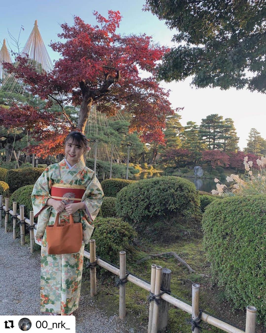 金沢着物レンタルshop心結〜kokoyui〜のインスタグラム：「素敵なお写真ありがとうございます👘🍃 . シェアさせて頂きます😃❣️ . ⚫︎金沢駅前 着物レンタル心結(ここゆい)  ⚫︎営業時間 : 9:00〜18:00 ⚫︎address : 金沢市本町1-3-39 ⚫︎tell : 076-221-7799 ⚫︎金沢駅から徒歩5分  ⚫︎コインパーキング補助あり  心結の着物一覧▶@kokoyui_kimono 振袖や袴はこちら▶@kokoyui_furisode 七五三やお子さんの着物はこちら▶@kokoyui753 . #着物ヘア #ヘアセット #和服 #着物 #着物コーディネート #きもの #着物女子 #着物男子」