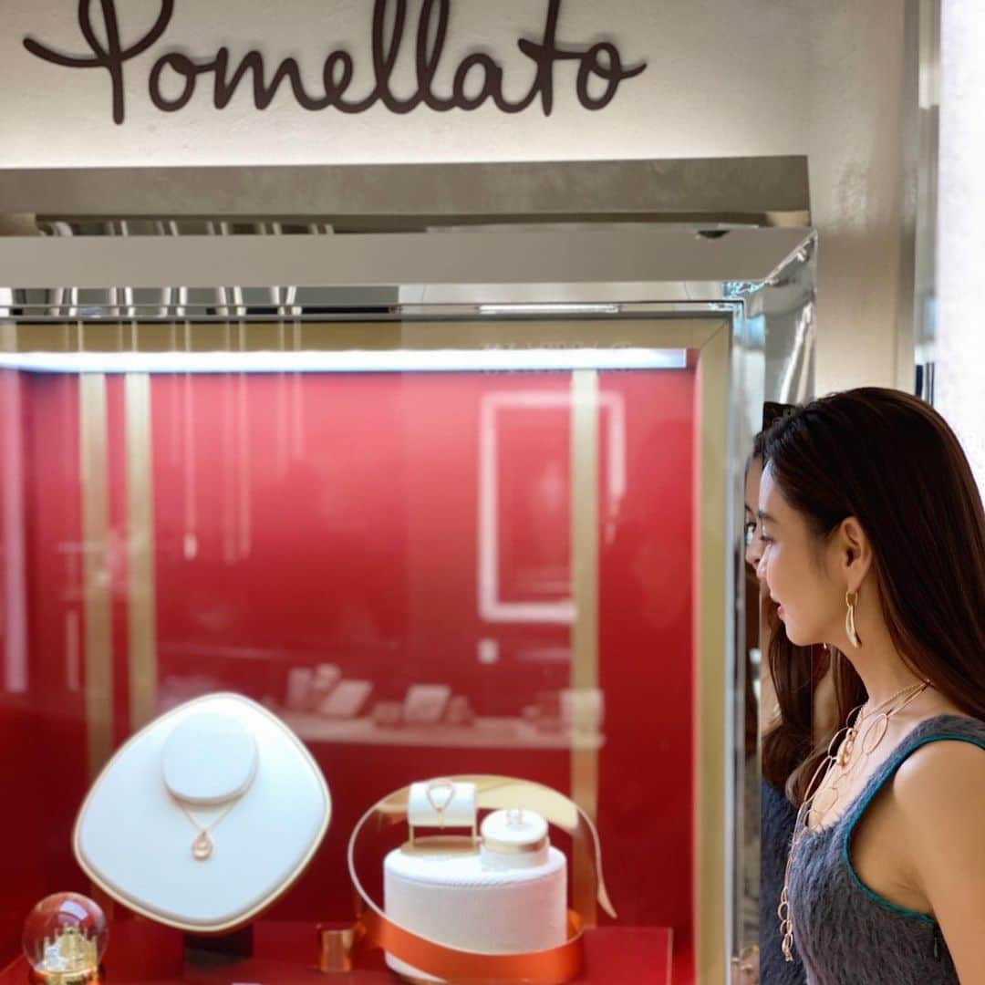 滝沢眞規子さんのインスタグラム写真 - (滝沢眞規子Instagram)「@pomellato のトークイベントをさせていただきました。 @pomellato のジュエリーを沢山身につけて😍 衣装 dress @blamink.official  shoes @manoloblahnik  styling @takashi_ikeda  hair&make @hiramotokeiichi」12月4日 17時04分 - makikotakizawa