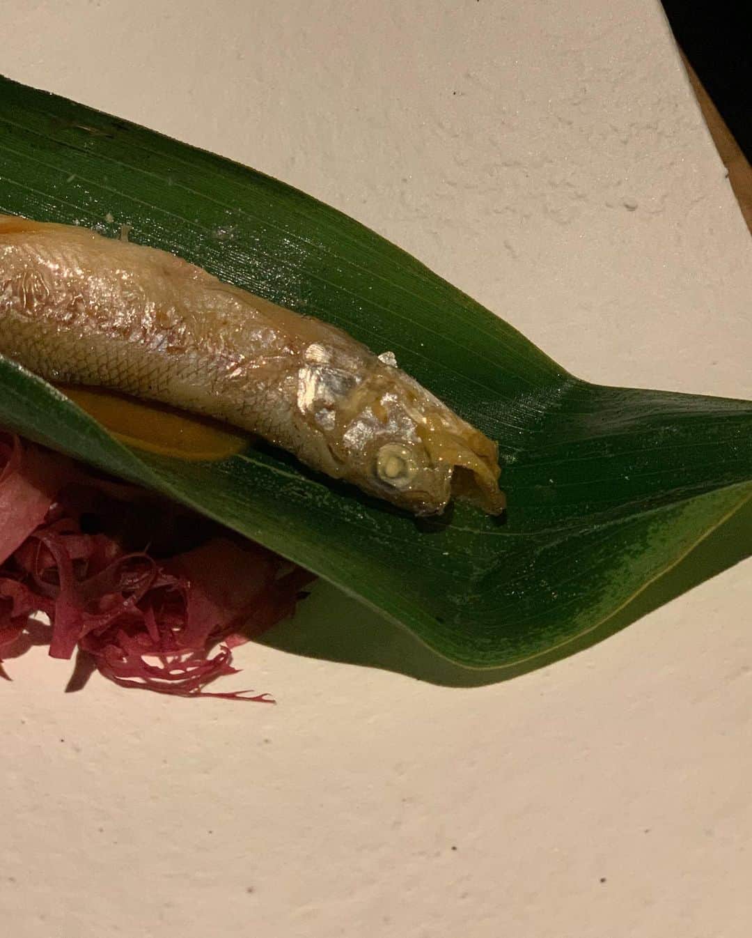 大日方久美子さんのインスタグラム写真 - (大日方久美子Instagram)「・ 素材にとことん拘るスターシェフが腕を振るう @kyoto_yura_nijojo_mgallery 1Fのレストランでは17種のお料理が¥16000+TAX  安すぎてびっくり😳✨ Instagramにも載せきれない😂  レストランだけでも行った方がいいよ！って京都旅行を控えている友人に連絡したら、週末は満席だったみたい。  行ける方、平日狙ってすぐさまGOです。GO TOです‼︎ ・ ・  #kyotoyurahotelnijojobetteimgallery  #京都悠洛ホテル二条城別邸Mギャラリー #京都悠洛ホテル  #KYOTOYURAHOTEL #Mギャラリー #MGALLERY #kumitravelstyle」12月4日 17時04分 - kumi511976