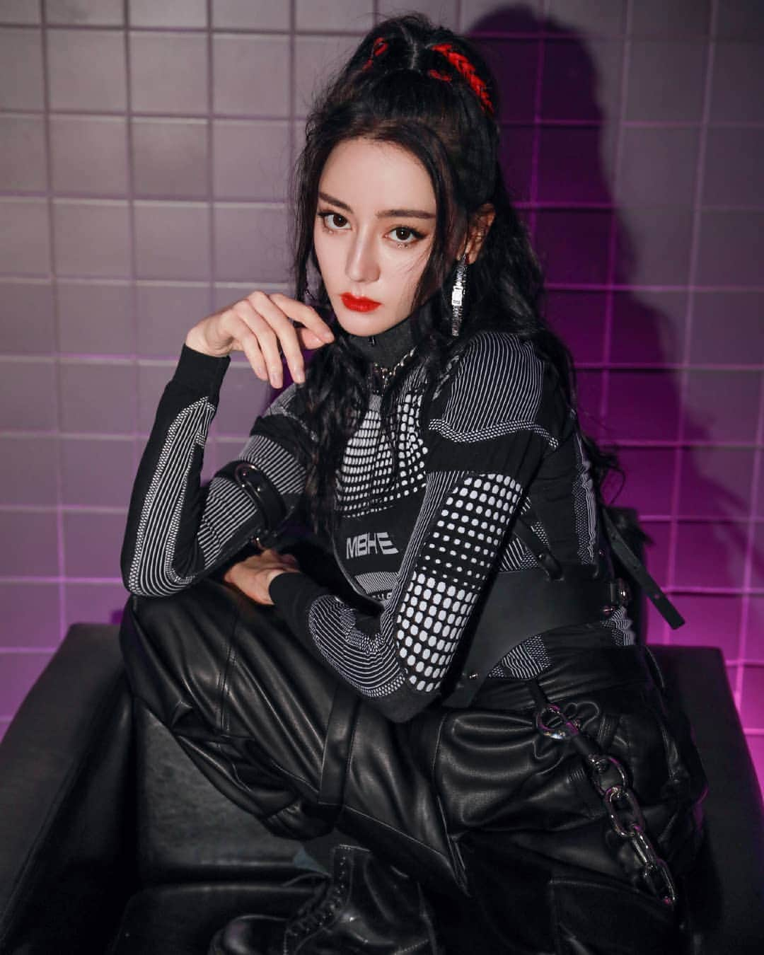 ディルラバ・ディルムラット（Dilraba Dilmurat）さんのインスタグラム写真 - (ディルラバ・ディルムラット（Dilraba Dilmurat）Instagram)「#迪丽热巴 #热巴 #胖迪 #小迪 #dilirebadilmurat #dilireba #dilraba #dilrabadilmurat」12月4日 17時27分 - dilrabalovers_