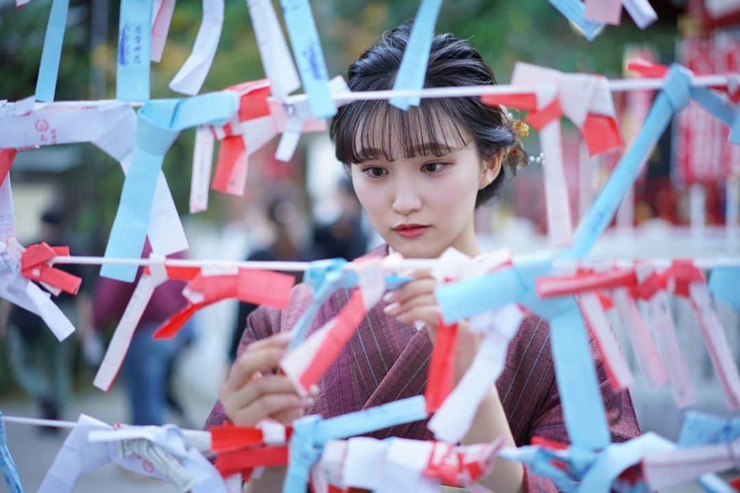 加藤早和子のインスタグラム：「❤︎  江ノ島って夏のイメージ強いと思うけど  冬に行くのも違った楽しさがあって好きになりました🤭  📷 by @photogragon   👘 @rentalkimono_hana   . . #彼女感 #着物 #結城紬 #着物女子 #ミス日本 #ミス日本コンテスト #ファイナリスト #ミス日本2021 #2021ミス日本ファイナリスト #ミスコン #青山学院大学 #女子大生 #いいね返し #missjapan #misscon #instalike」