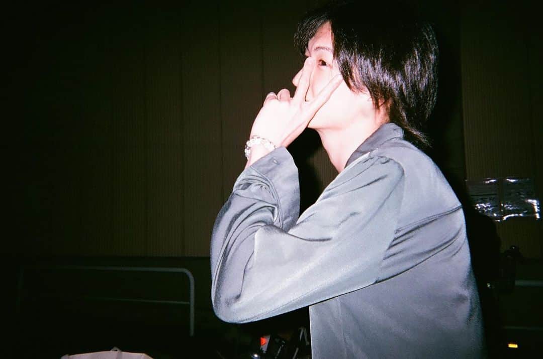 綱啓永さんのインスタグラム写真 - (綱啓永Instagram)「約1ヶ月前、髪長いっっっ」12月4日 18時55分 - tsuna_keito