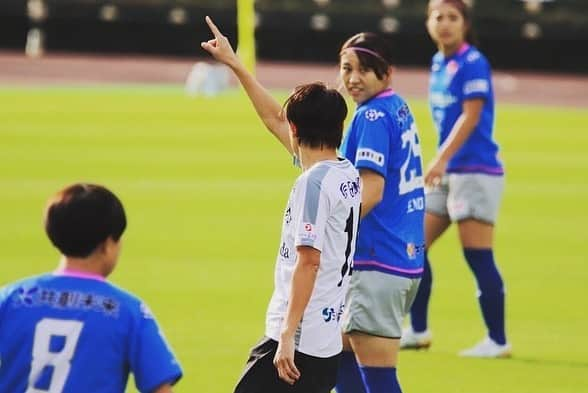 近賀ゆかりさんのインスタグラム写真 - (近賀ゆかりInstagram)「Game Day  vs 大商学園高校 🏟テクノポート福井スタジアム ⚽️10:30 kick off   #皇后杯 #2回戦 #女子サッカー #福井」12月5日 6時01分 - kingayukari2