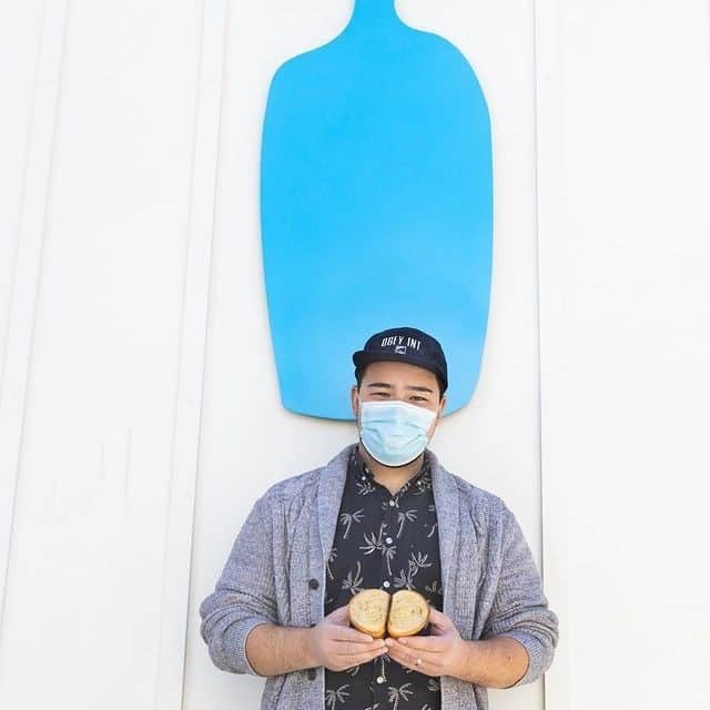 Blue Bottle Coffeeのインスタグラム：「We’re thrilled to welcome our latest bakery partner @hommage_bakehouse to the fold. Head baker @its_breadandbutter and his team make the stunning and delicious croissants and baguettes for our San Diego cafes. ⁠ 💙 📸 @its_breadandbutter⁠」