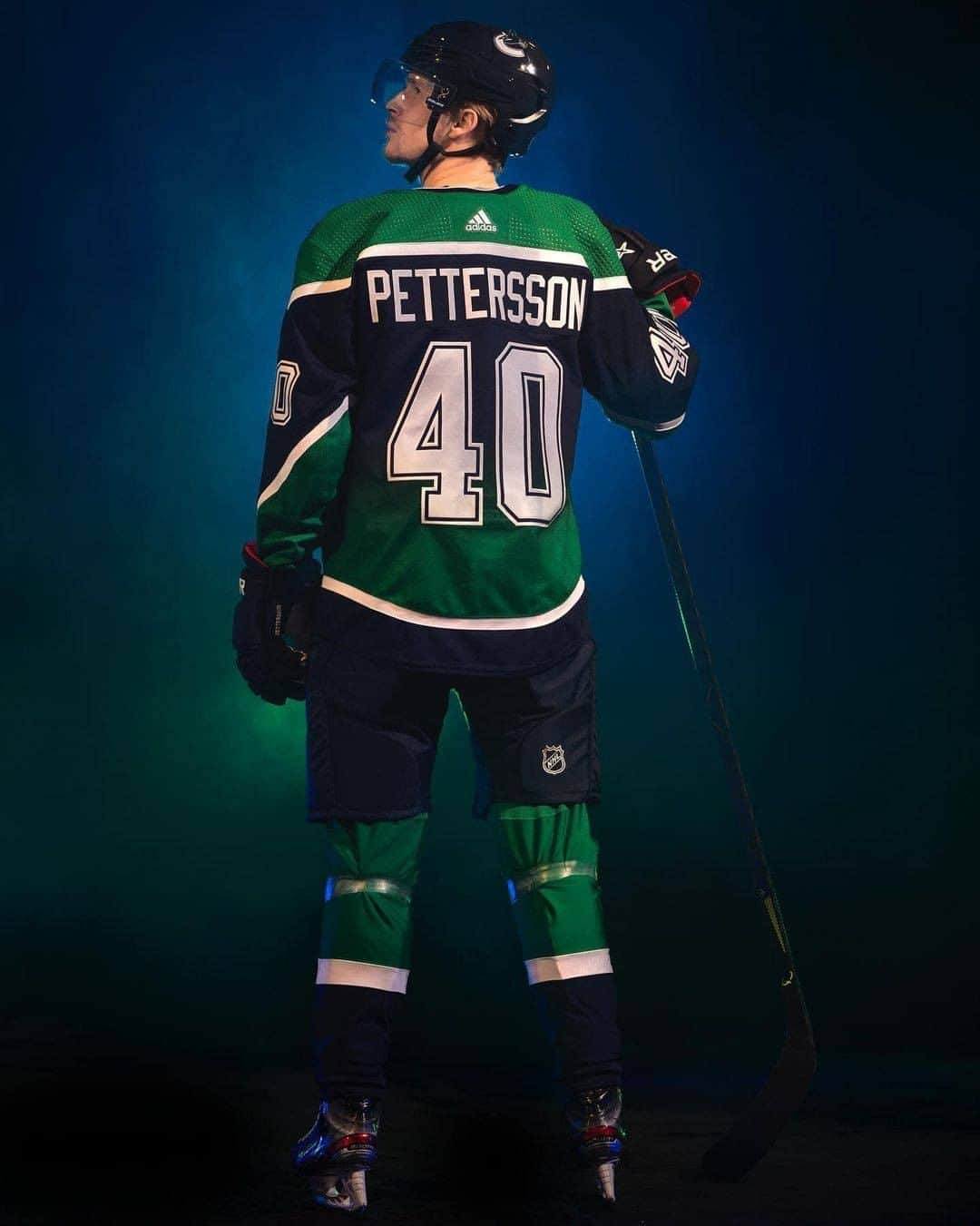 NHLさんのインスタグラム写真 - (NHLInstagram)「We don't say this lightly but... JEEZ, Petey. 😎  Shop #ReverseRetro by @adidashockey now ➡️ Adidas.com/hockey & NHLShop.com  (via @canucks)」12月5日 5時05分 - nhl