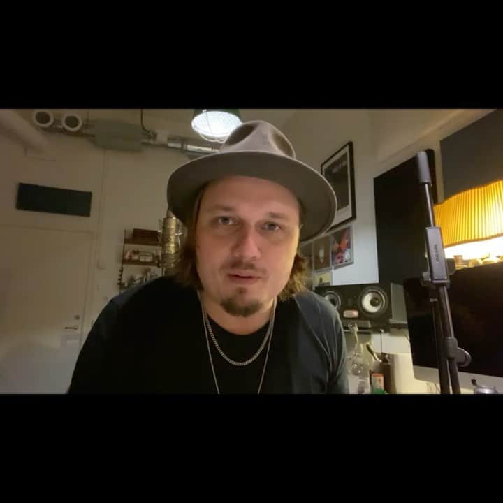 Showtekのインスタグラム：「Together with @sonofstevemusic we tried to spread a message of positivity and hope after a turbulent 2020. “Show Some Love” ❤️. Thanks @sonofstevemusic and @evashaw for workin on this with us .」