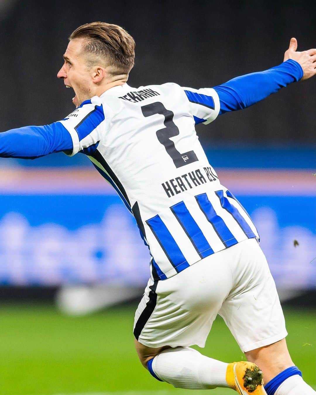 ヘルタ・ベルリンのインスタグラム：「PEEEEEEKA!!!! 💥 . . #BSCFCU #HaHoHe #herthabsc」
