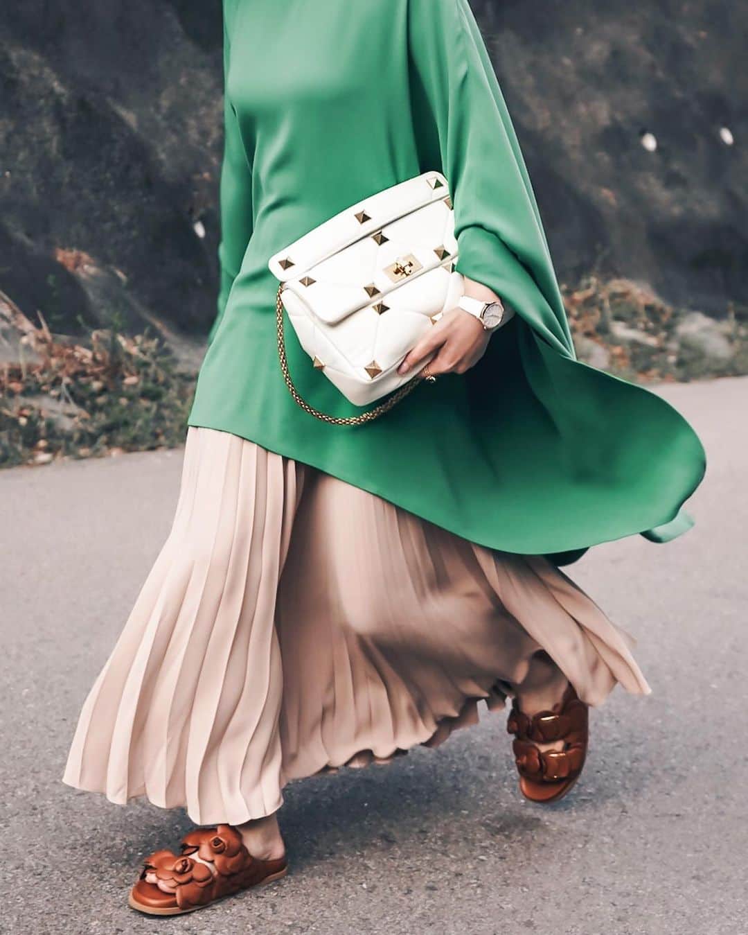 Ruby Kwanさんのインスタグラム写真 - (Ruby KwanInstagram)「☘️ @maisonvalentino #ValentinoResort2021 #RomanStud #rougecloset  📷 @travisng5 Watch @omega #OMEGATresor」12月4日 21時09分 - rougecloset