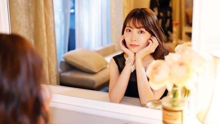 美人百花さんのインスタグラム写真 - (美人百花Instagram)「美人百花15周年記念Xmasスペシャル動画🎬﻿ 〝だから私たちはおしゃれをする〟が美人百花YouTubeにて公開されました😍 ﻿ 美人百花15周年Yearのフィナーレを飾るのは「どんなときも、おしゃれを楽しむ気持ちを忘れないで」という美人百花からのメッセージを込めた超豪華Xmasムービー🎬 百花モデルと大好きブランド、美人百花に携わるスタッフみんなの気持ちがひとつになり叶ったスペシャル企画です🎁 レディが大好きな世界観をギュギュっと3分の動画に詰め込みましたので、ぜひホリデーシーズンのおしゃれの参考にしてね😆🎄 ﻿ 【出演】﻿ #泉里香#有村実樹#田中みな実#衛藤美彩#道重さゆみ#宇垣美里#愛甲千笑美#野崎萌香#板野友美#渡辺美優紀#ティファニー春香#加藤玲奈#中野恵那﻿ ﻿」12月4日 21時23分 - bijinhyakka