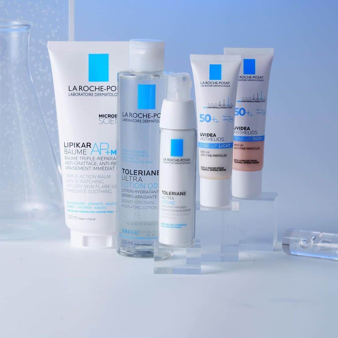 LA ROCHE-POSAY JAPAN ラロッシュポゼのインスタグラム：「. ＼本日12月4日（金）放送でご紹介のアイテムはこちら❤／ . #トレリアン 薬用モイスチャーローション 敏感肌の日本人の肌を考えて開発された、低刺激設計*1の薬用保湿化粧水✨肌をおだやかに心地よく整え、うるおって透明感のある肌へ導きます。 . #トレリアンウルトラ 肌を優しい感触で整える保湿クリーム。肌をやわらげ、角質層のバリア機能をサポートする、セレンを豊富に含んだフランス天然の湧水、ターマルウォーター（整肌成分）を配合。 . #UVイデアXLプロテクショントーンアップ SPF50+・PA++++の防御力なので、油断できない冬の紫外線もしっかりカバーしてくれるとても便利なアイテム✨ ピンクの #トーンアップUV は、血色感がアップし、ワントーン明るい肌の印象になります。反対にホワイトの #トーンアップUV は、くすまない透明感肌を演出します。 . #リピカ 肌にしっとりとうるおいを与える敏感肌用*2保湿ボディクリーム。とても乾燥し、刺激をうけやすい状態の肌の方にもおすすめです。 . *1 すべての人に皮膚刺激がおきないわけではありません。 *2すべての人に肌トラブルがおきないわけではありません　 . 番組でもありましたが、敏感肌の3つの敵 摩擦・紫外線・乾燥です。「保湿とプロテクション」をしっかりと行いましょう！ . #ラロッシュポゼ #larocheposay #乾燥肌 #敏感肌 #MySkinStories #MySkinStoriesVol3 #MySkinStoriesatHome #スキンケア #敏感肌スキンケア #敏感肌 #人気商品 #新商品 #秋 #冬 #保湿 #人気コスメ  #乾燥対策 #すっぴん美人 #基礎化粧品 #低刺激設計 #美肌になりたい #肌ケア #デイリースキンケア  #秋コスメ #ゆらぎ肌」