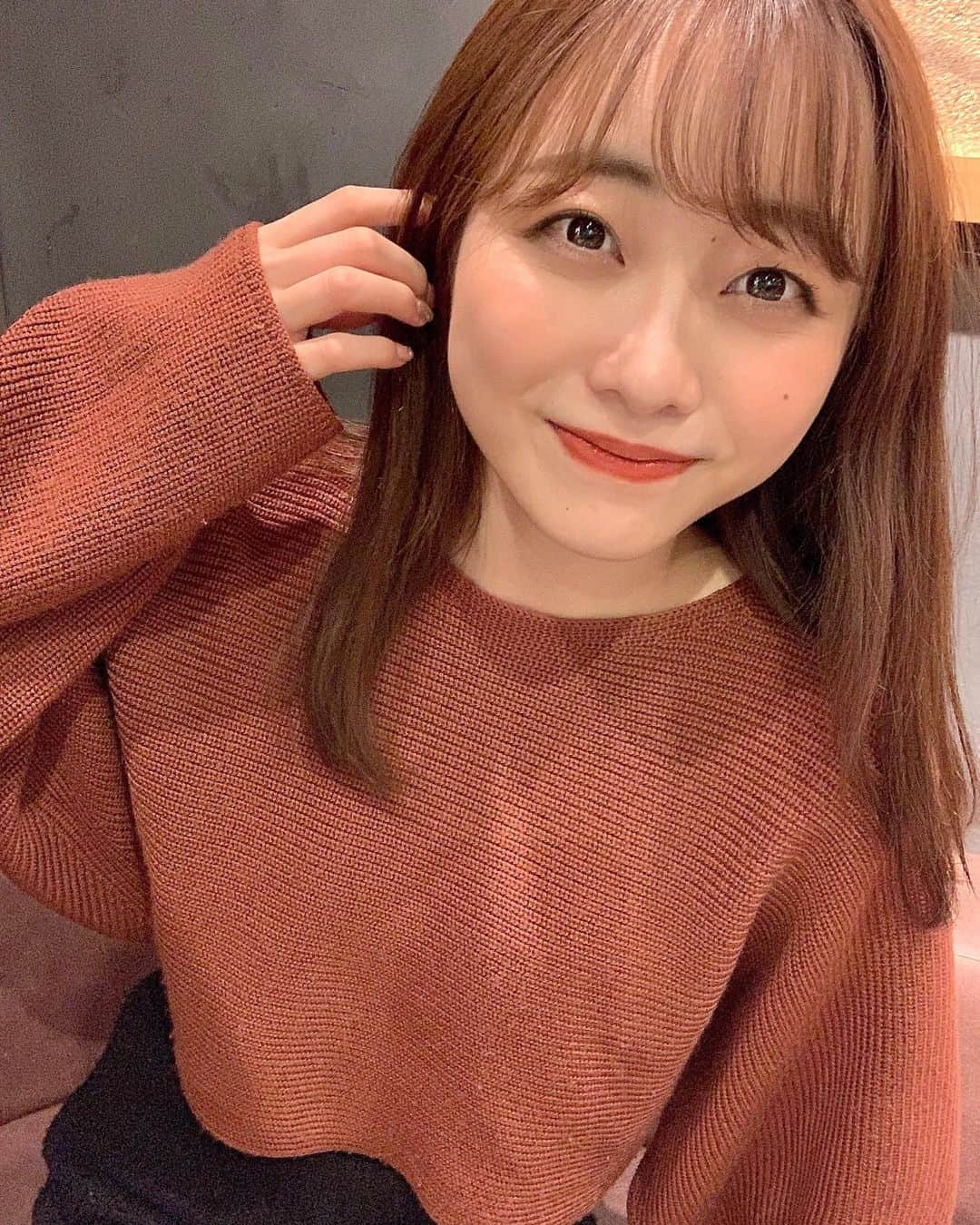 志賀可奈子さんのインスタグラム写真 - (志賀可奈子Instagram)「成人式終わったら 髪切りたいなぁって実はずっと思ってる🐈🧶」12月4日 21時25分 - kanapan_ya