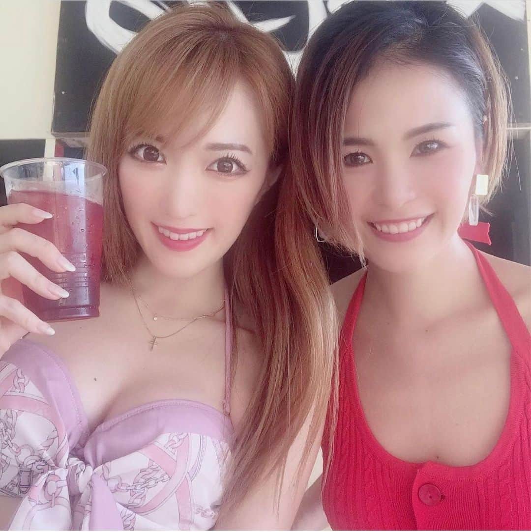 中山千恵子のインスタグラム：「家族に会いたいなー🥺✨  #江ノ島#海の家#海#hairstyle#昼呑み#ビーチ#fashion#エステティシャン#コロナに負けるな」