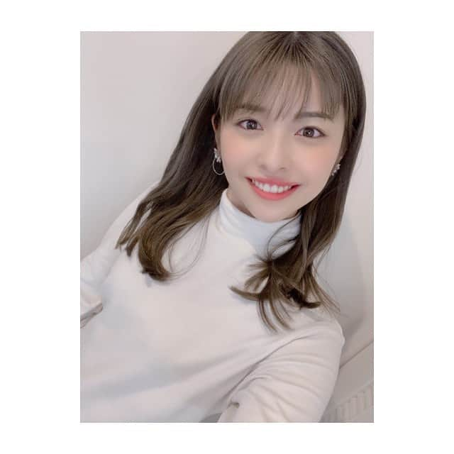 金澤朋子さんのインスタグラム写真 - (金澤朋子Instagram)「. . 宮本佳林ちゃんの卒業公演を前に、髪色をまた少し落ち着かせようと思ってるんだ〜😏✌🏼 . 明るめカラー、写真で見納めしておいてね。 . #juicejuice #金澤朋子 #ヘアカラー #髪色  #もうすぐ #変えるよん #明るめ #見納め ✨」12月4日 21時42分 - tomoko_kanazawa.official