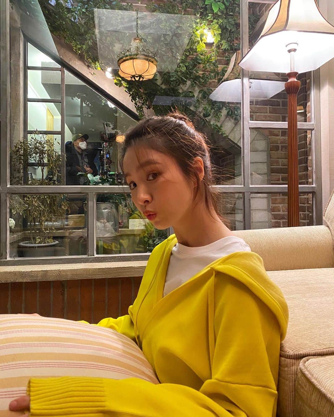 シン・セギョンのインスタグラム：「수험생 여러분 모두 수고하셨습니다!(📷by @sooyoungchoi ✨)」