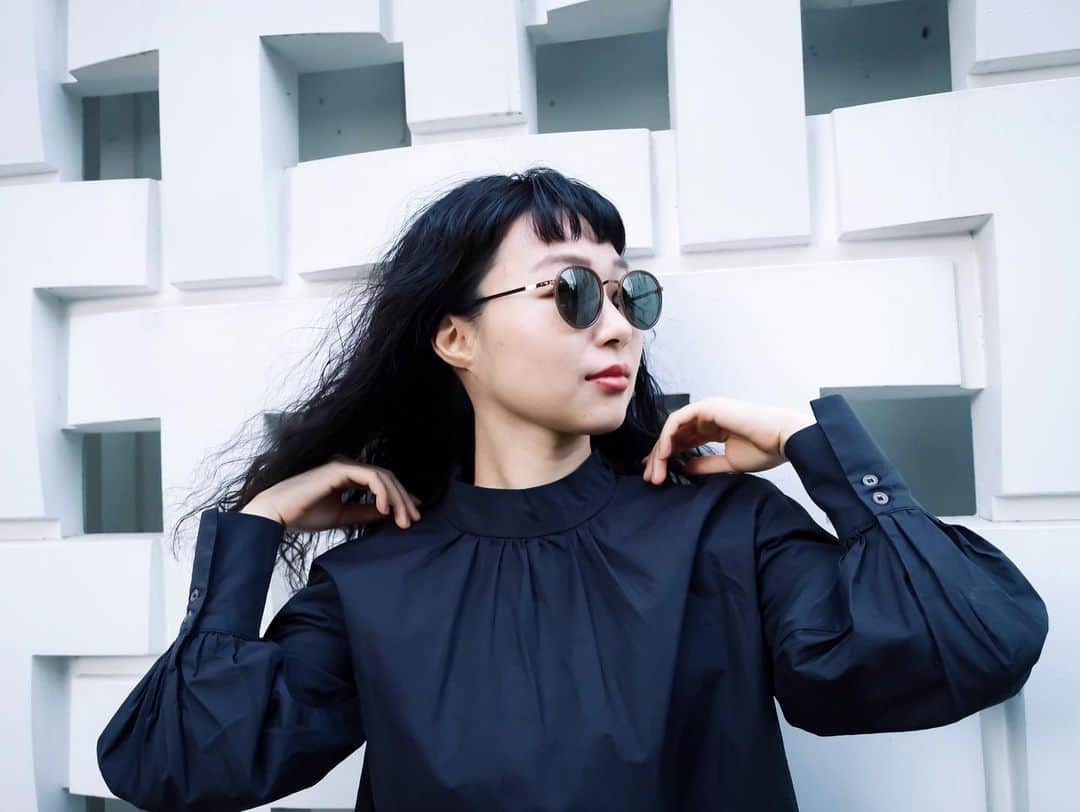 MYKITA SHOP TOKYOのインスタグラム：「ステンレスのモダンさとクラシックな色合いのアセテートが融合したサングラス、TUVA Shiny Copper/ Topazです。 Modern stainless steel frame with acetate ring hybrid model, TUVA Shiny Copper/ Topaz.   #MYKITA  #mykitashoptokyosnap」