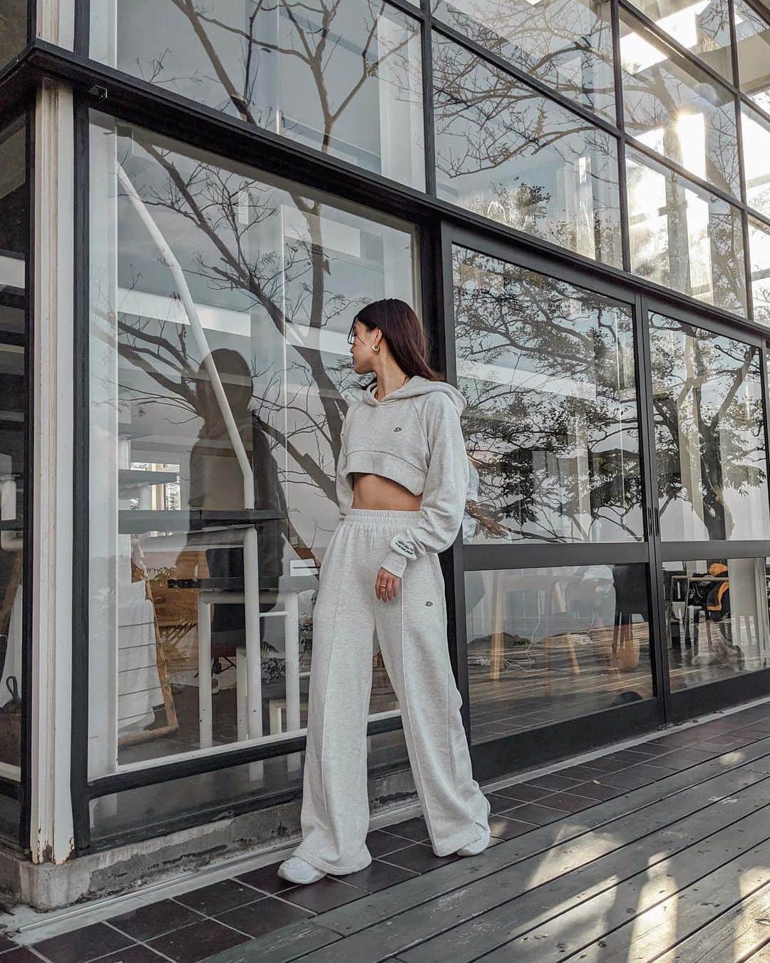 影山可蓮のインスタグラム：「・ ・ relax style @ 伊豆trip　 ・ ・ 超お気に入りスエットセットアップ〜 それぞれでも超使える💭♡♡ @_juemi_  ・ ・ ・ #outfit #ootd  #trip #伊豆 #izu #静岡観光  #コーデ #コーディネート #今日のコーデ #私服　#karen_k_outfit」