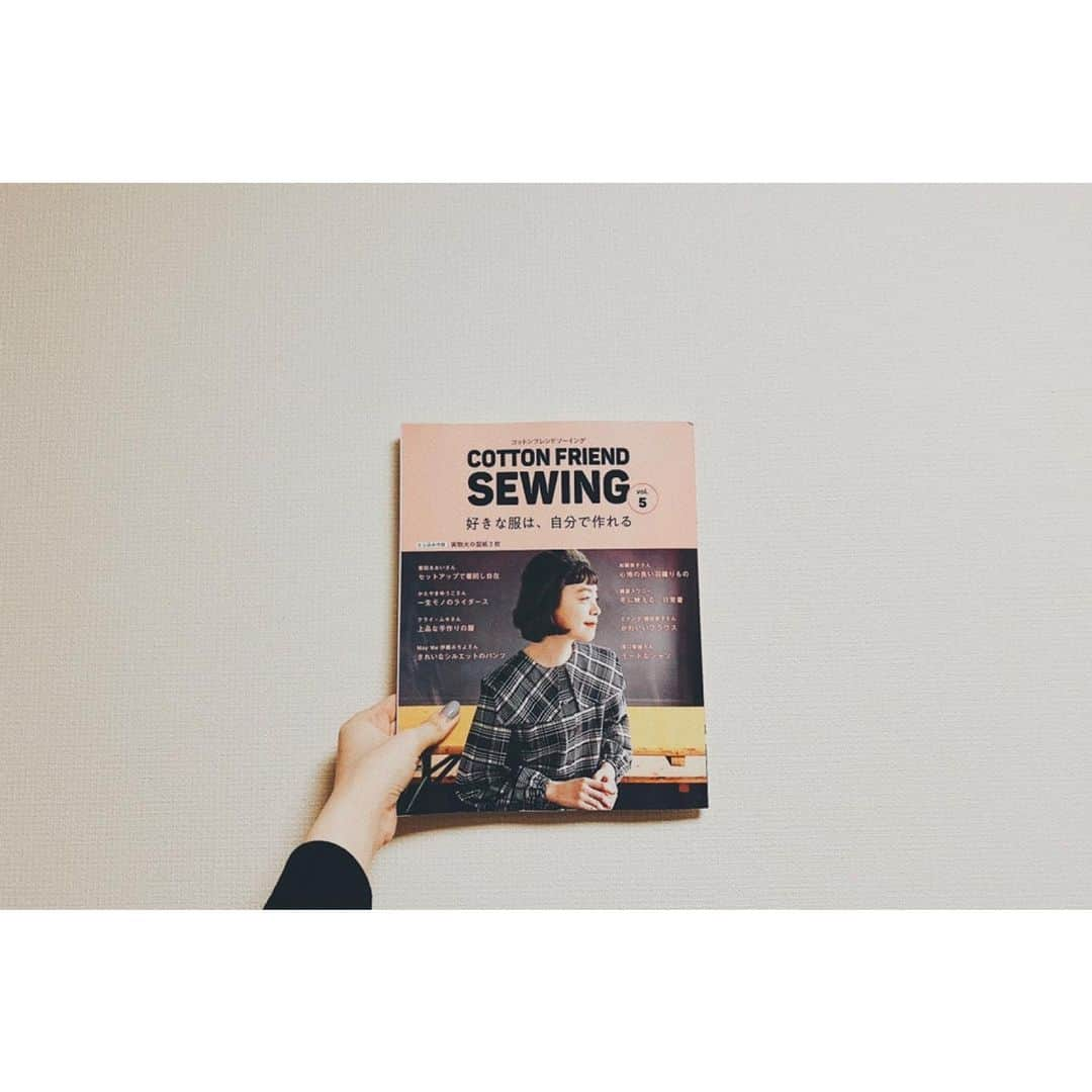 Kanocoさんのインスタグラム写真 - (KanocoInstagram)「【 COTTON FRIEND SEWING 】 vol.5発売中です🪡 表紙と中ページに出ています。 冬のおこもりにぜひご覧ください☺️ よろしくお願いします！ #cottonfriendsewing  #cottonfriend」12月4日 22時02分 - kanococo