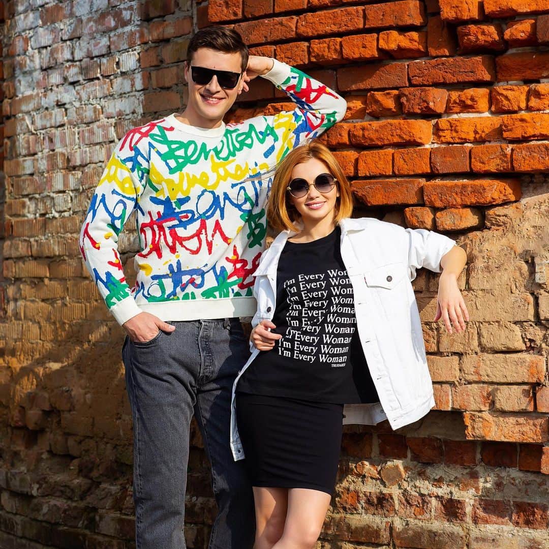 のインスタグラム：「Пока ждем субботы и нового эпизода Ледникового периода, советую прочитать про нас с Ольгой @kuzmummy в журнале OK! @okmagazine_ru  ⠀ Интервью о нашей жизни, о том, как мы чувствствуем себя внутри проекта и в паре друг с другом, как мы работаем, готовим программы, находим идеи и воплощаем их! 🤗 ⠀ Много нового и интересного о нашей паре!😉 ⠀ ⠀ Photo @antonina_krinos Style @stylekirillakimov Muah @dolgovamuah Producer @veronica_karpova ⠀ #кузьминаэнберт #фигурноекатание #ледниковыйпериод #okmagazine #crossstudio」