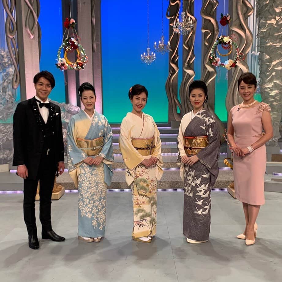 中澤卓也さんのインスタグラム写真 - (中澤卓也Instagram)「今日もテレビ収録でした！伍代夏子さん、藤あや子さん、坂本冬美さん、西田ひかるさん、ありがとうございました🙇‍♂️✨放送お楽しみに！さぁ、明日はBSテレ東にて「日本作詩大賞」生放送です！ #テレビ収録 #伍代夏子 さん #藤あや子 さん #坂本冬美 さん #西田ひかる さん #感謝 #日本クラウン #北のたずね人 #中澤卓也」12月4日 22時27分 - takuya_nakazawa.118
