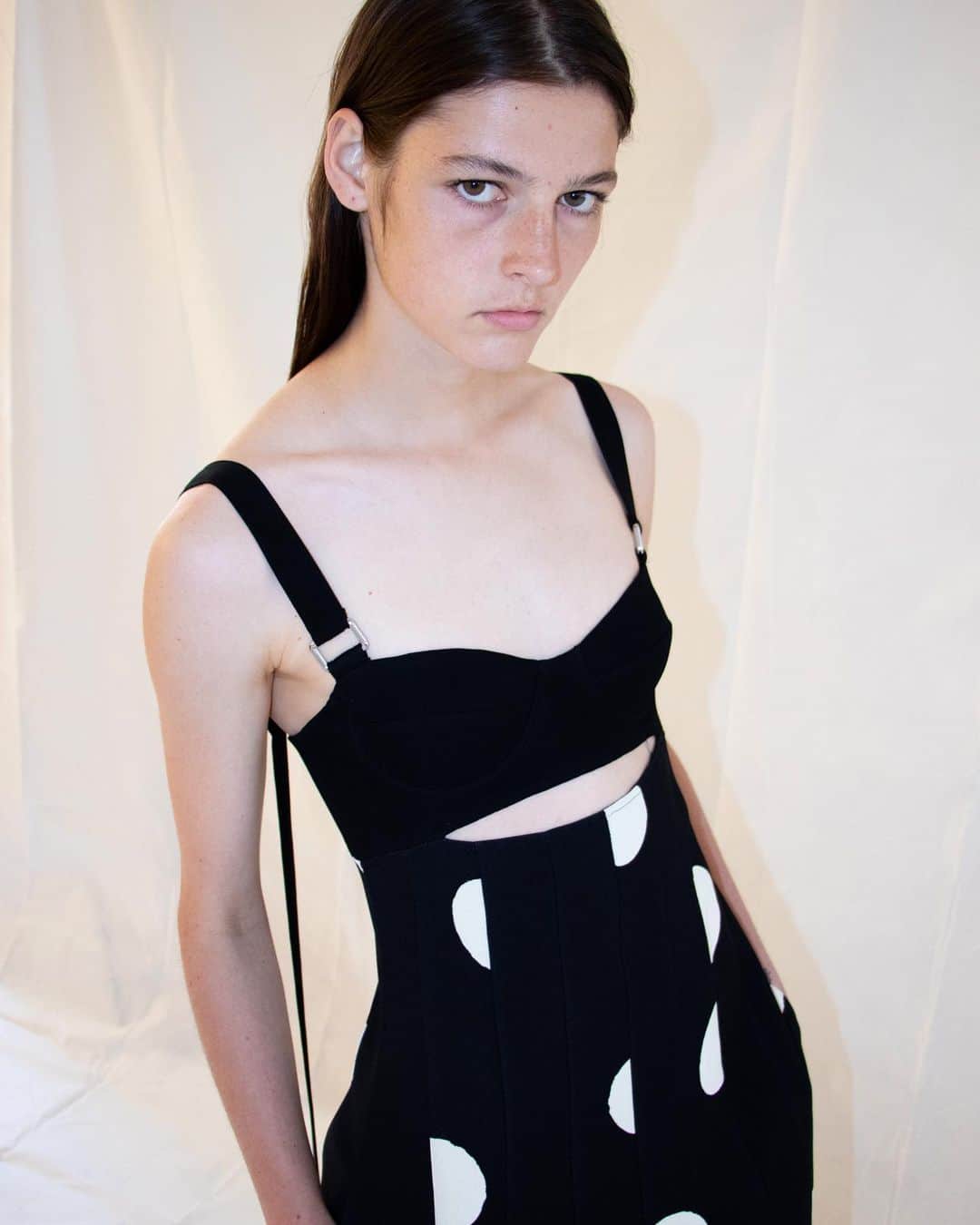 プロエンザスクーラーのインスタグラム：「Spotted The Broken Dot print, an all-over fragmented dot print cut in matte-crepe proenzaschouler.com #proenzaschouler」