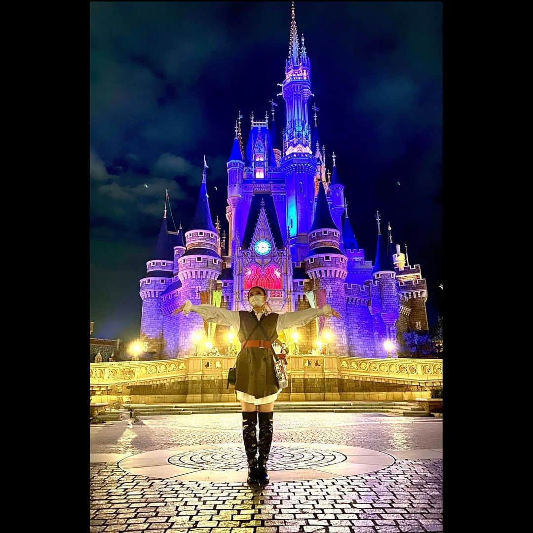 のインスタグラム：「🐭🏰✨🐭🏰✨🐭🏰✨ . . . #dancer#voguer#travel#disney#disneytravel#disneyland #tokyodisneyland#tokyodisneyresort#disneygram #disneyphoto#disneyphotography#disneyprincess #cinderella#cinderellacastle#japan#japanesegirl #houseoforicci#houseoforiccijapan#ayanaoricci」