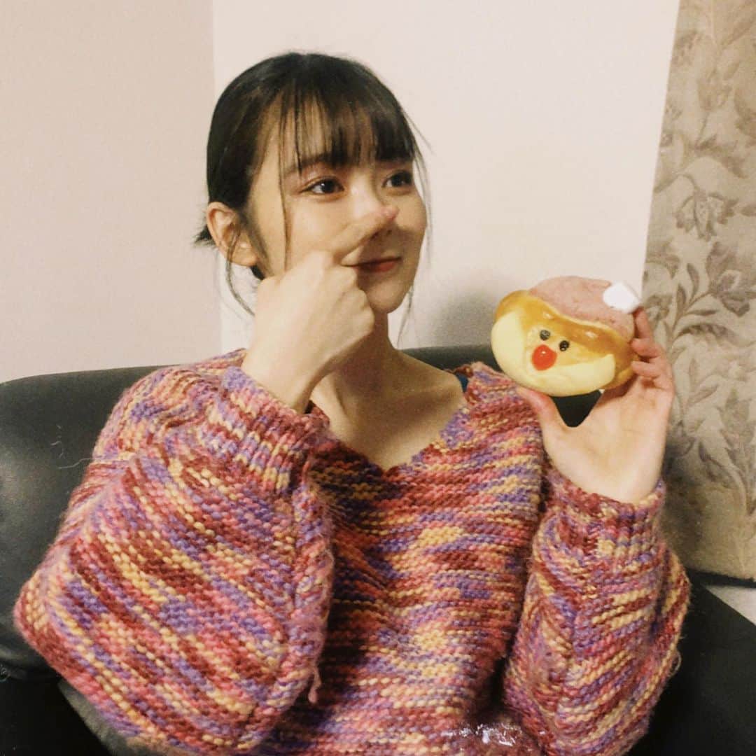 宮川里奈のインスタグラム：「あっという間に12月🎄🎅🏻 サンタさんのパン🍞」