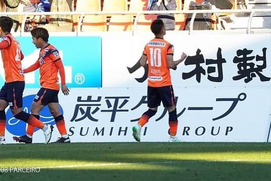 東浩史のインスタグラム：「残り4試合！」