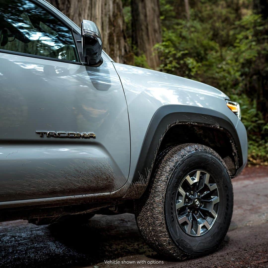 toyotausaさんのインスタグラム写真 - (toyotausaInstagram)「Let your tires do the talking! #Tacoma #LetsGoPlaces」12月4日 23時09分 - toyotausa