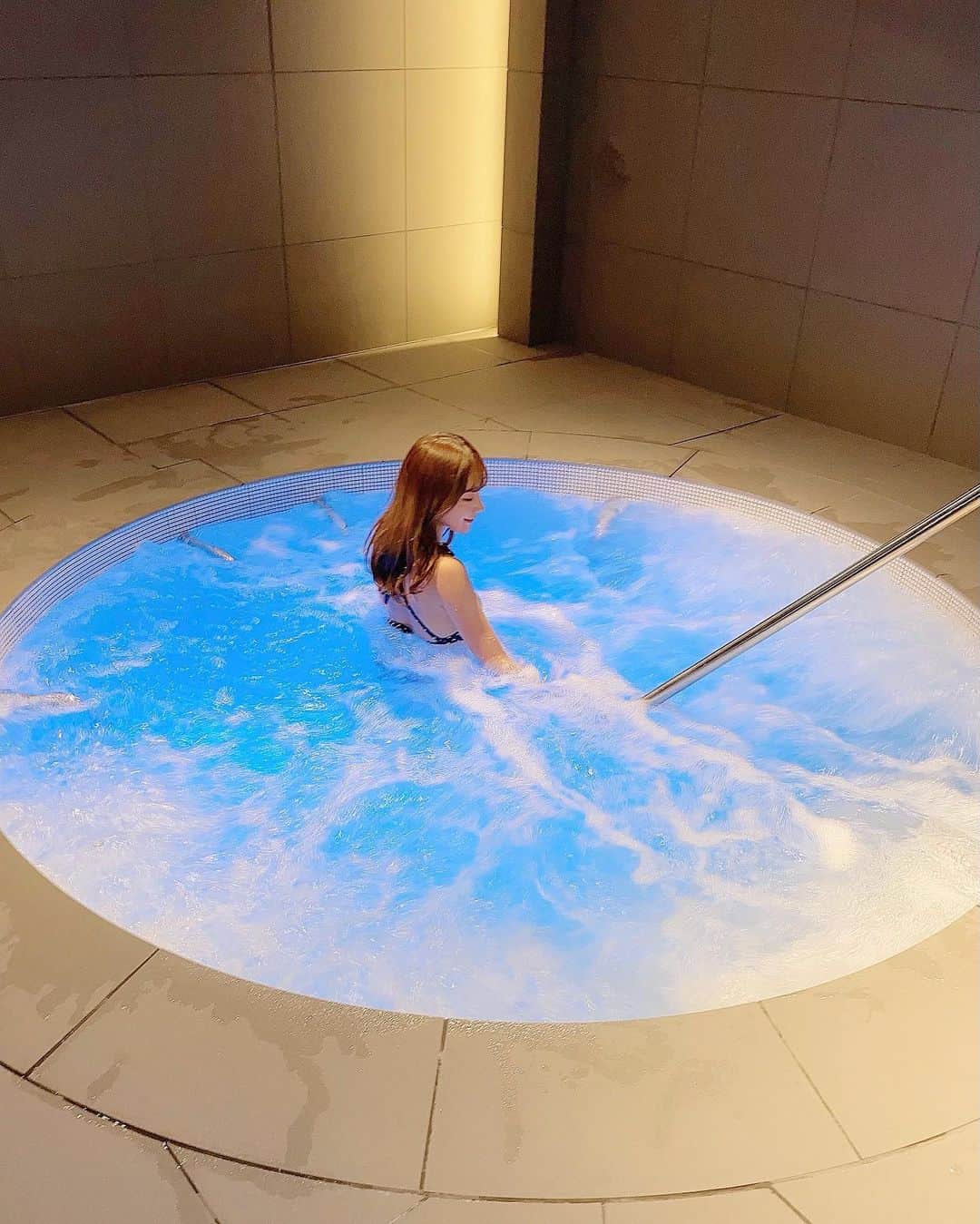 𝐧𝐚𝐜𝐡𝐢𝐦𝐮のインスタグラム：「🤍﻿ ﻿ 𝙴𝚍𝚒𝚝𝚒𝚘𝚗 𝙹𝚊𝚌𝚞𝚣𝚣𝚒🛁💭﻿ ﻿ 🤍」