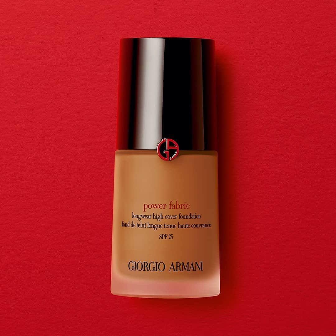Armani Beautyさんのインスタグラム写真 - (Armani BeautyInstagram)「Feel confident every day. Lightweight POWER FABRIC FOUNDATION provides lasting high coverage with a comfortable no makeup feel.   #Armanibeauty #PowerFabric #foundation」12月4日 23時14分 - armanibeauty
