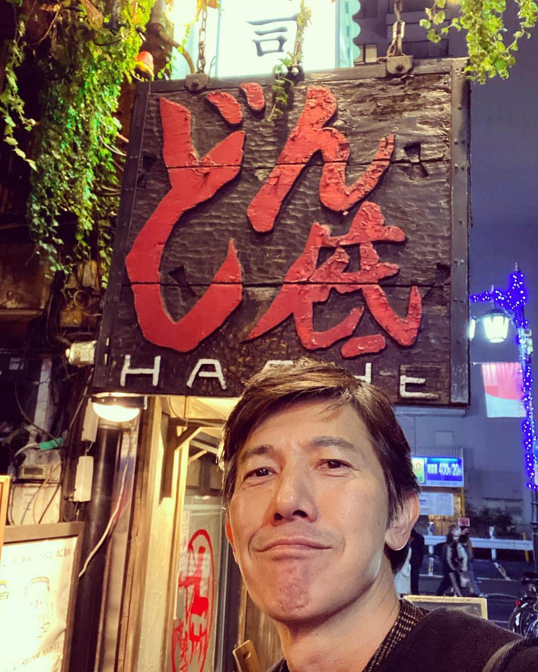 盛岡豊のインスタグラム：「亡父が学生時代から通ってた店。久し振りに来た。 このご時世に激混み。流石。」