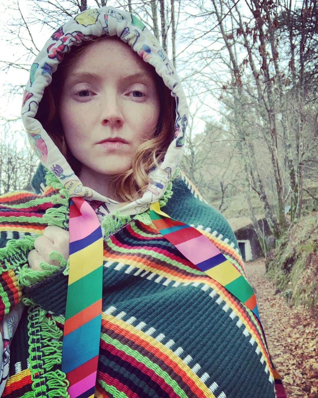 リリー・コールのインスタグラム：「I guess I like rainbows.」